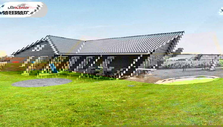 Foto 1 - Ravishing Holiday Home in Jutland near Sea