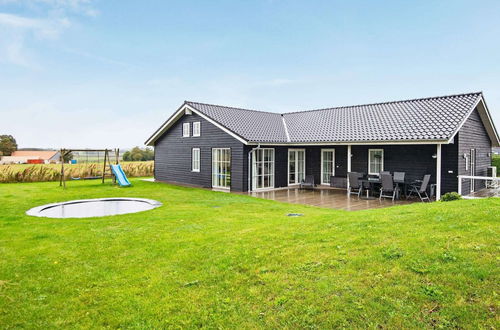 Foto 1 - Ravishing Holiday Home in Jutland near Sea