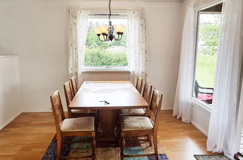 Photo 12 - 10 Person Holiday Home in Staubø