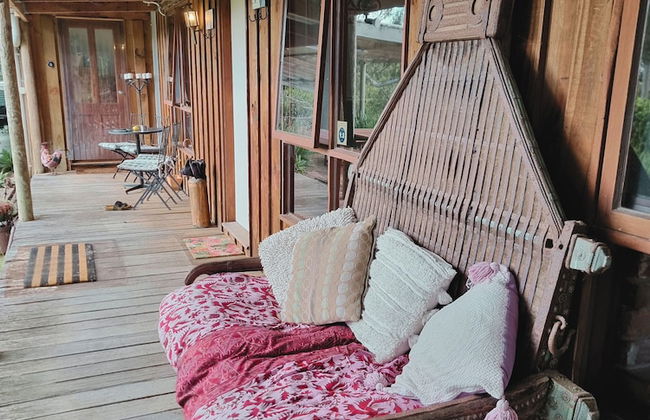 Rustic Country Lane Farmhouse in Lysterfield - Photo 15