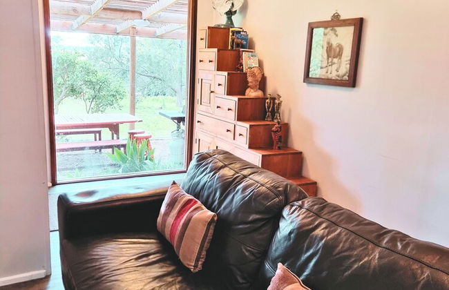 Rustic Country Lane Farmhouse in Lysterfield - Photo 24