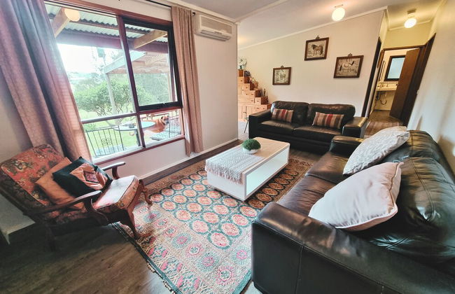 Rustic Country Lane Farmhouse in Lysterfield - Photo 23
