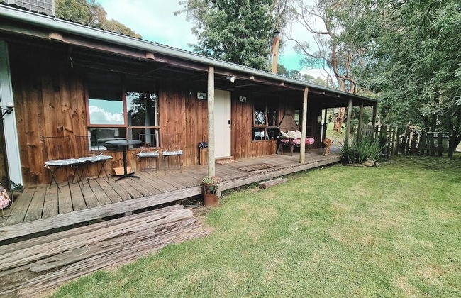 Rustic Country Lane Farmhouse in Lysterfield - Photo 28