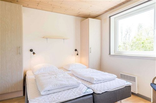 Photo 9 - 8 Person Holiday Home in Norre Nebel