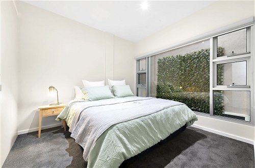 Photo 4 - Hotham, 2BDR North Melbourne Apartment