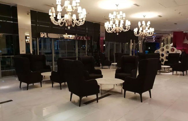Azure Luxury City Suites by VacationsPH - Photo 2