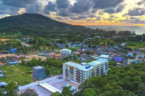 Photo 17 - Nice 1Br Apt Infinity Pool Walk to Beautiful Nai Yang