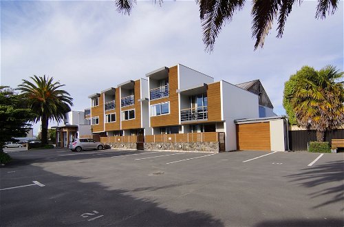 Photo 1 - Sumner Bay Motel & Apartments