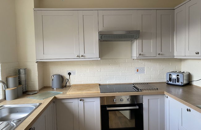 Waterfront House In The Heart Of St Neots - Photo 37