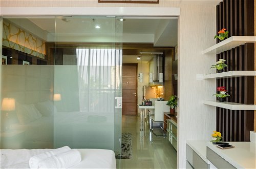 Photo 8 - Luxurious 1BR At Dago Suites Apartment
