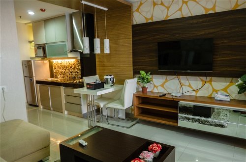 Photo 23 - Luxurious 1BR At Dago Suites Apartment