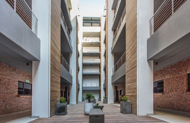 ITC Docklands - Photo 73