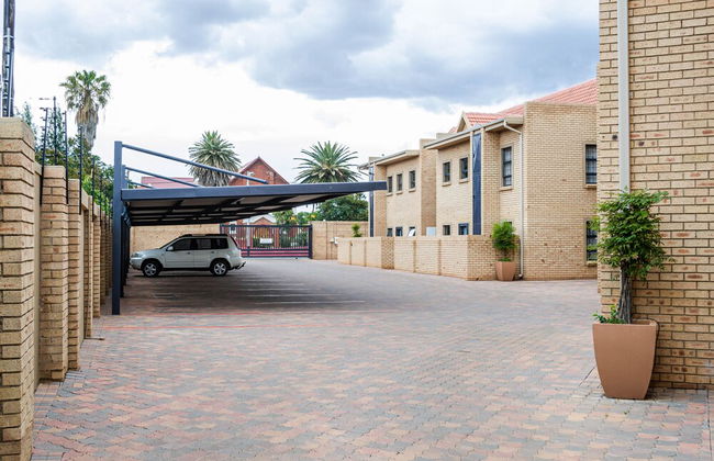 Camelot Guest House & Apartments - Foto 61