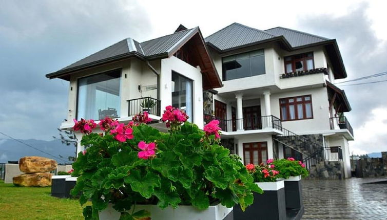 Photo 1 - Villa Mount Royal