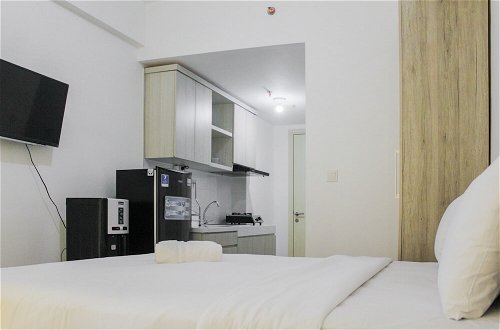 Photo 3 - New Furnished Studio Apartment at M-Town Residence By Travelio