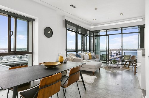 Foto 5 - Bright Modern One Bed Marina Penthouse - by Urban Butler