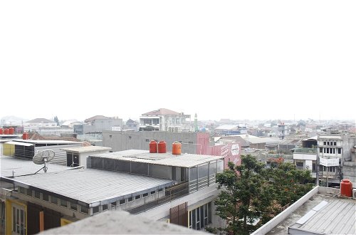 Foto 16 - Minimalist 3BR Gateway Cicadas Ahmad Yani Apartment