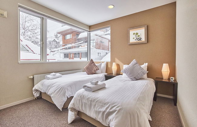 Niseko Central Houses and Apartments - Photo 52