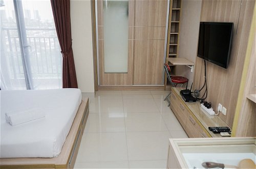 Foto 14 - Nice And Cozy Studio Apartment At Atria Gading Serpong Residence