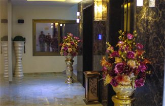 Photo 2 - Qaser AlSultan Hotel Suites