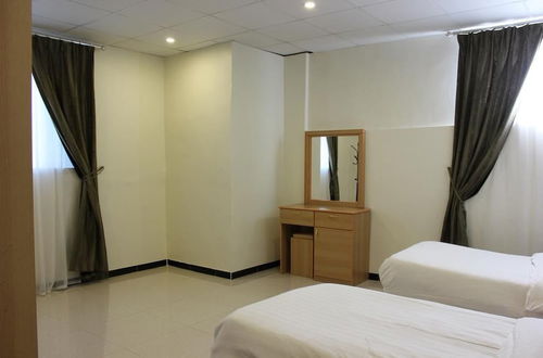 Photo 7 - Al Amoria Furnished Apartments 3