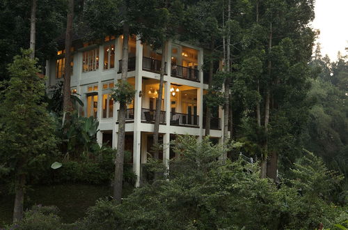 Photo 10 - Plataran Puncak Villas