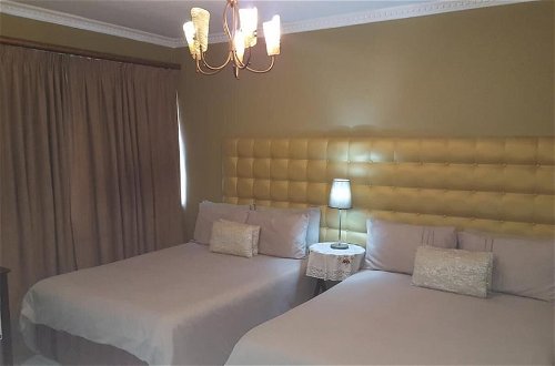 Photo 6 - Savoy Lodge - Standard Double Room 7