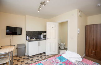 Photo 2 - Bradford City Apartments Flat 71