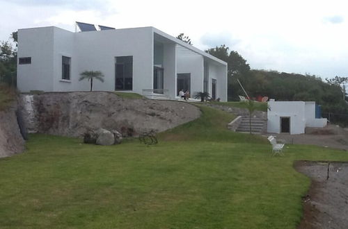 Photo 1 - Casa blanca