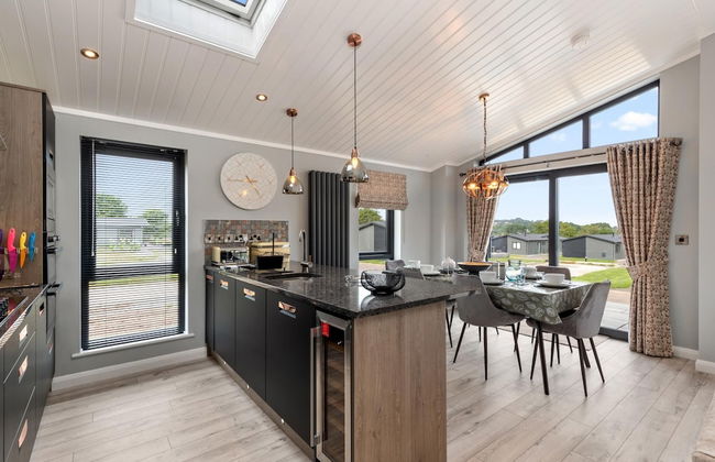 Ael-y-bryn - Luxury Lodge Hot Tub Three En-suite Bedrooms - Foto 4