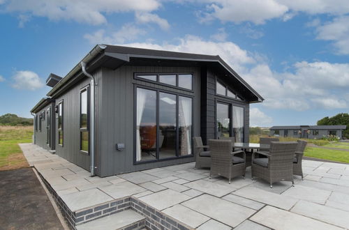 Photo 10 - Ael-y-bryn - Luxury Lodge Hot Tub Three En-suite Bedrooms