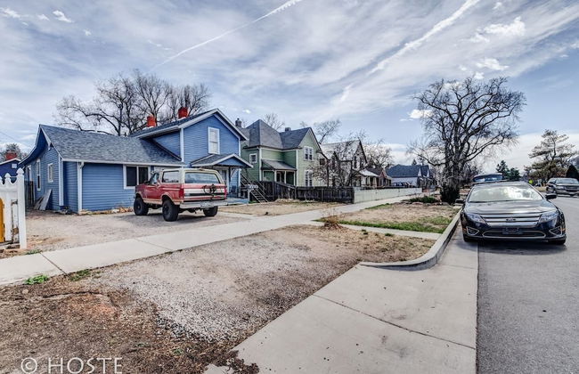 1BR Downtown Townhome King Bed, 5 Min to Shops - Foto 10