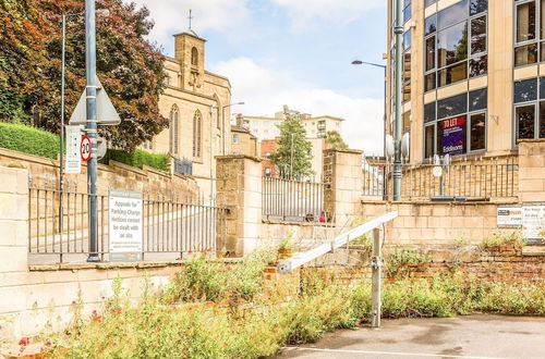 Photo 12 - Appealing Studio in Bradford near Forster Square Retail Park