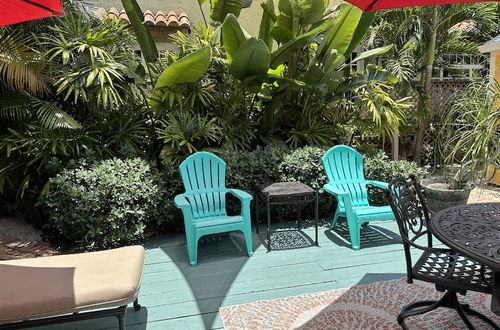 Photo 15 - Coco Plum Cottage, Walking Distance to Cityplace, Museums, Restaurants, Shops, W/pool