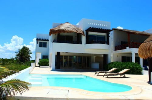 Photo 10 - Iz Cay Luxury Ocean Front Villa