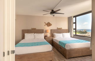 Photo 3 - Deluxe 32nd Floor Condo - Gorgeous Ocean Views, Free Wifi & Parking! by Koko Resort Vacation Rentals