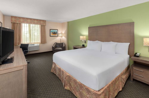 Photo 13 - La Quinta Inn & Suites by Wyndham San Antonio Medical Ctr NW