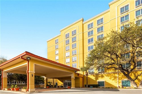 Photo 50 - La Quinta Inn & Suites by Wyndham San Antonio Medical Ctr NW