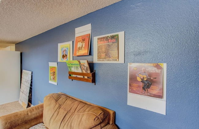 Palmer Park Trails & Space 4 Bdrm Cntrl Location - Photo 10