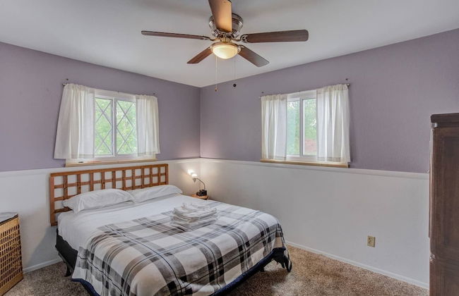 Palmer Park Trails & Space 4 Bdrm Cntrl Location - Photo 2