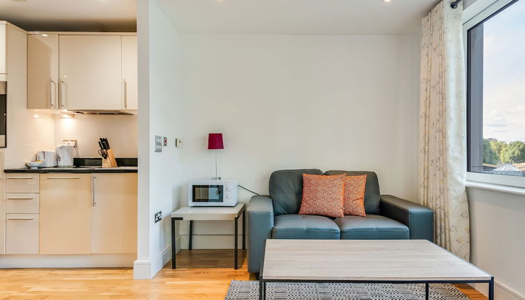 Photo 1 - Cosy Studio Apartment in Canary Wharf