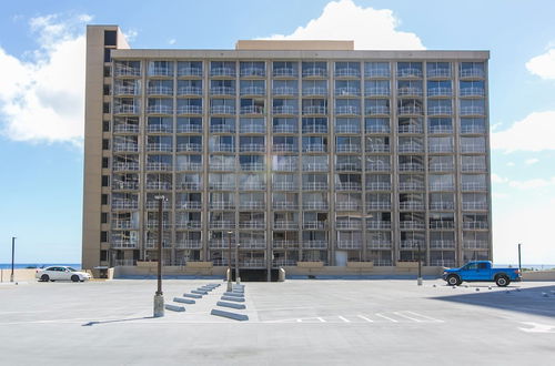 Photo 49 - Ilikai Marina One Bedroom Harbor View Condos - Walk to Ala Moana Beach Park