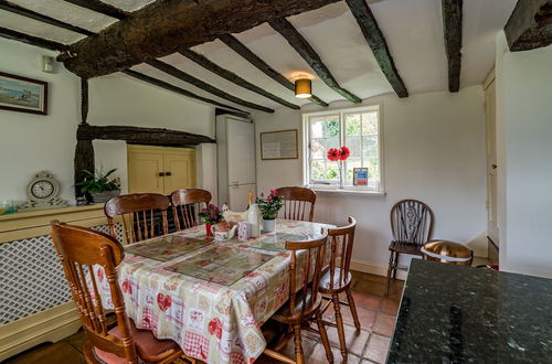 Foto 14 - Yew Tree Cottage- Sleeps 12, Garden & Pet-friendly