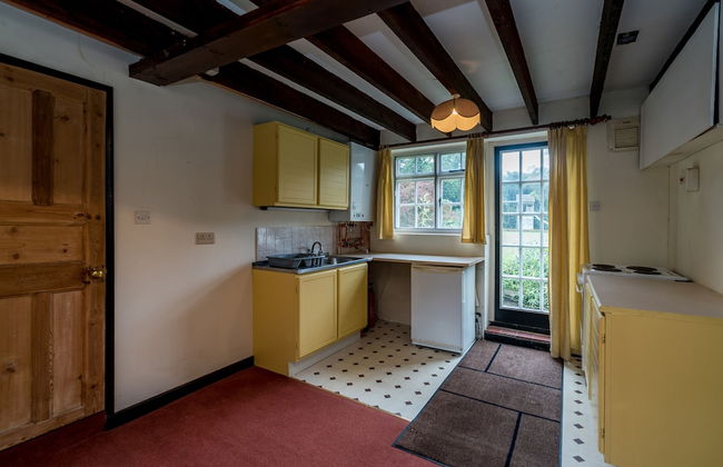 Yew Tree Cottage- Sleeps 12, Garden & Pet-friendly - Photo 18