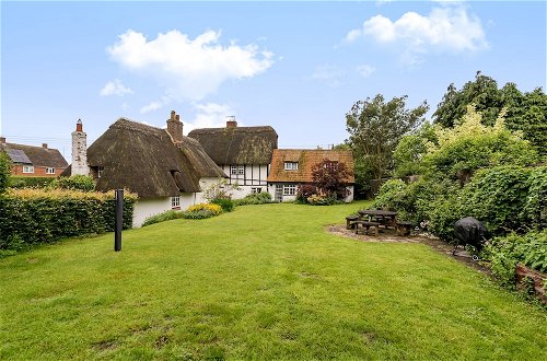 Photo 33 - Captivating 6 Bed Cottage in the Village of Moulso