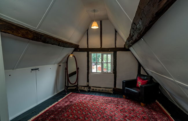 Yew Tree Cottage- Sleeps 12, Garden & Pet-friendly - Photo 28