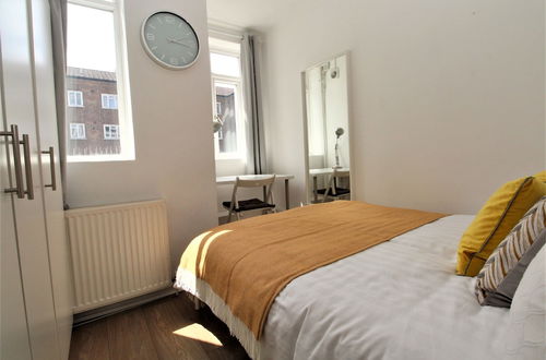 Photo 11 - Notting Hill Apartments