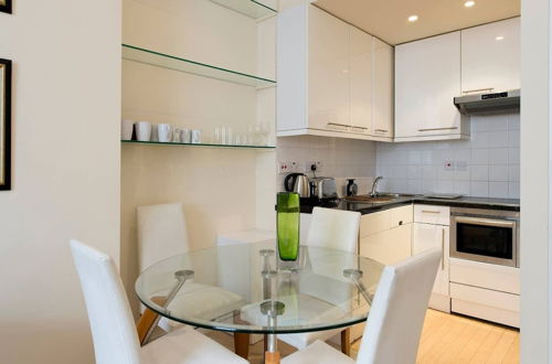 Foto 5 - Charming 1 Bed Apt in Pimlico - Walk to Palace