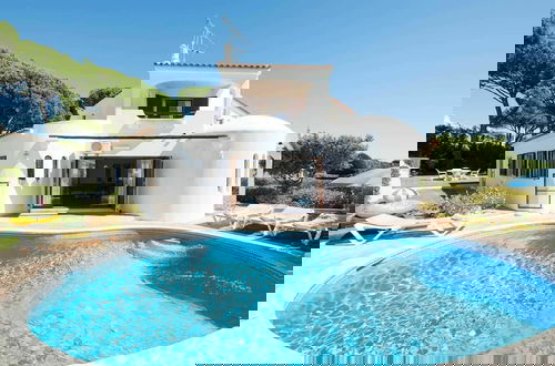 Foto 1 - Modern Holiday Home in Quarteira With Swimming Pool