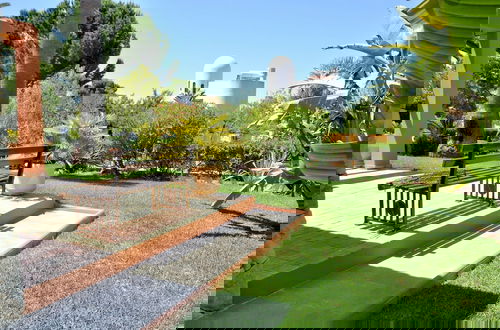 Foto 30 - Villa in Quiet Area with Private Pool near Golf Courses & Marina